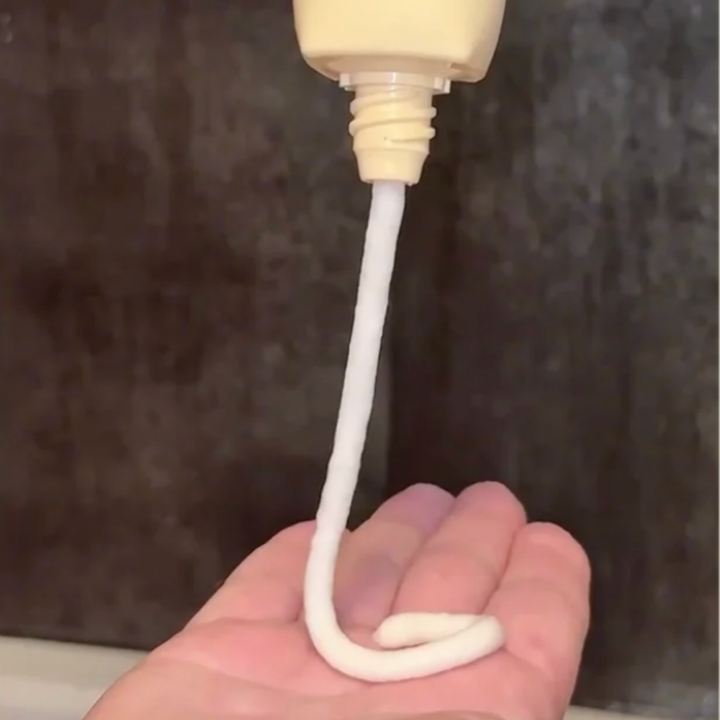 
                  
                    Exploration 01 Ampoule Repair Shampoo
                  
                